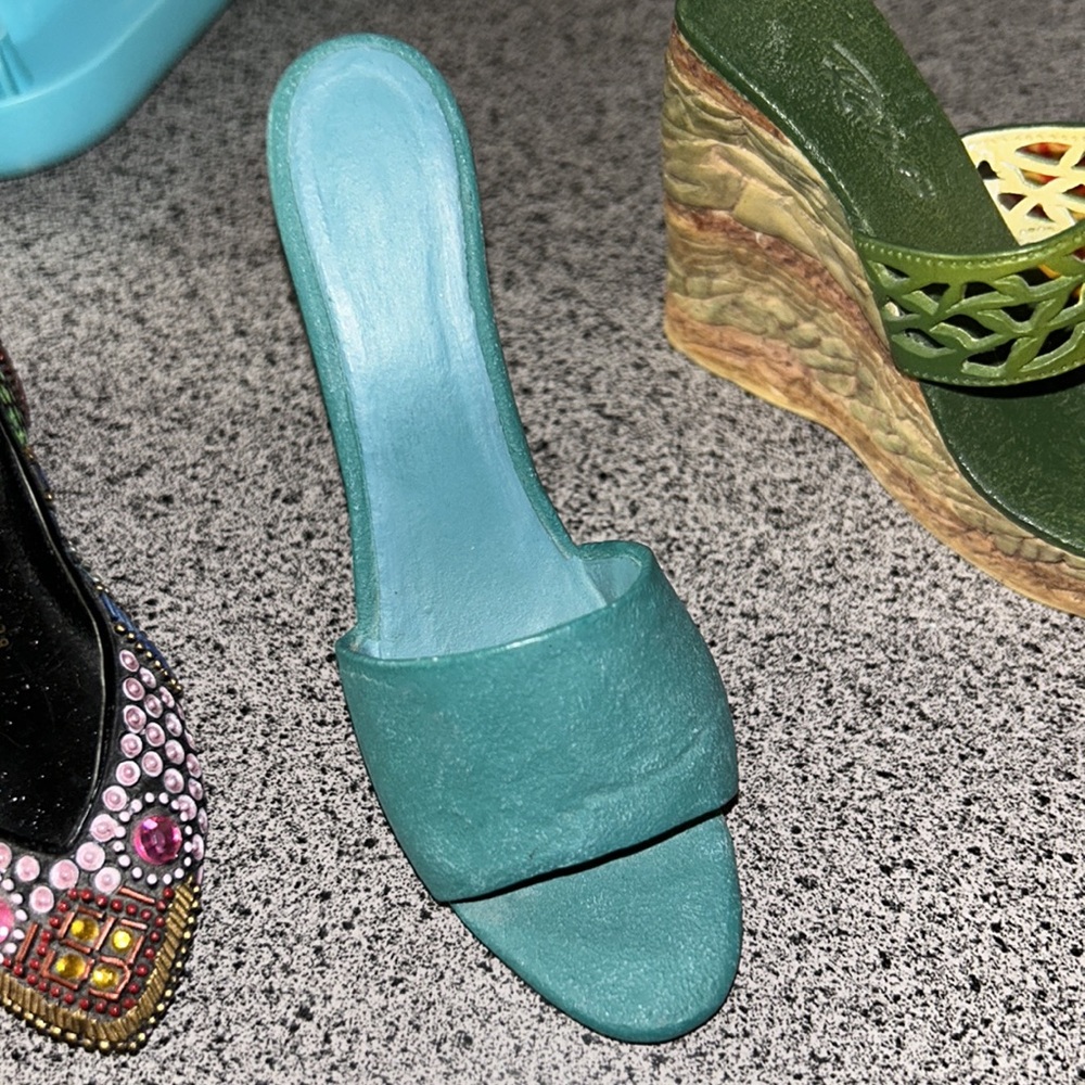 Just The Right Shoe-Various Available choose yours at checkout posting for 1 - Picture 6 of 16